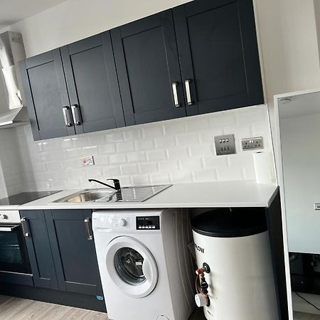 Modern Apartment In London Finchley Esterno foto